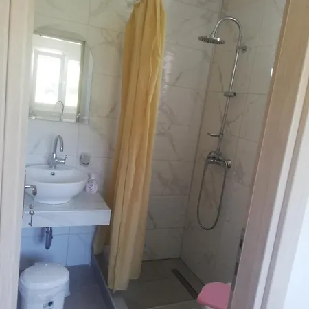 בית כפרי House *