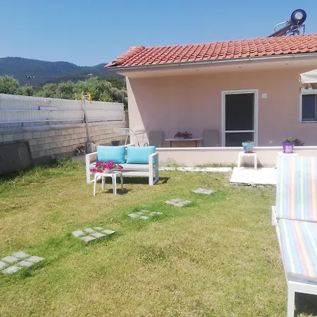House בית כפרי